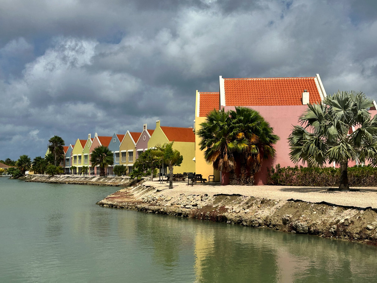 The Courtyard by Marriott Bonaire Dive Resort