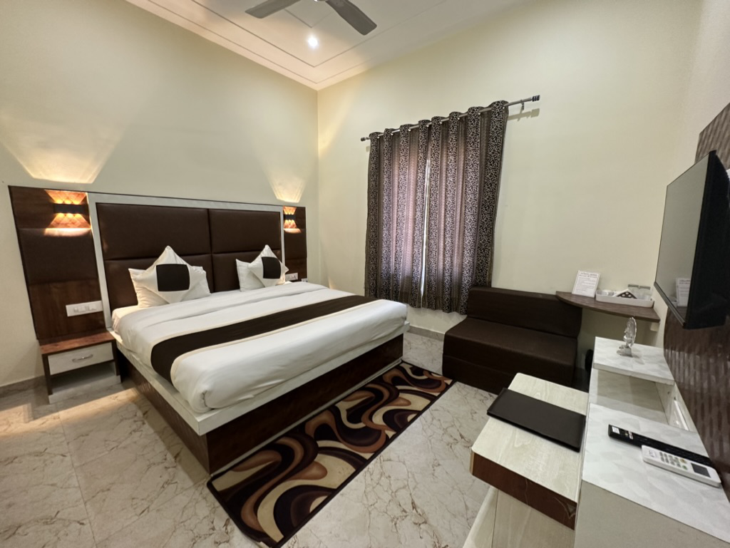 A comfortable room at The Orchid Retreat, Agra