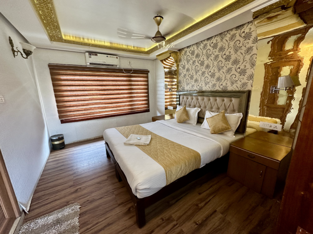 Bedroom on Kerala Backwaters houseboat