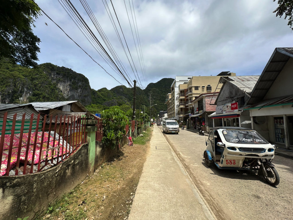 The road into El Nido Town