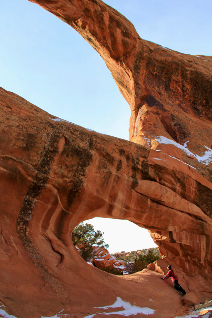 Peering through Double O Arch