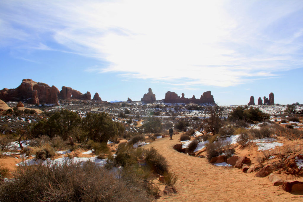 Double Arch trail leading back to the parking lot